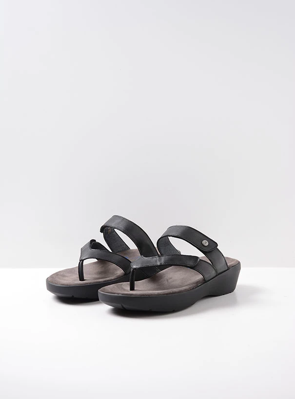 wolky sandals 00202 hobie 30000 black leather front