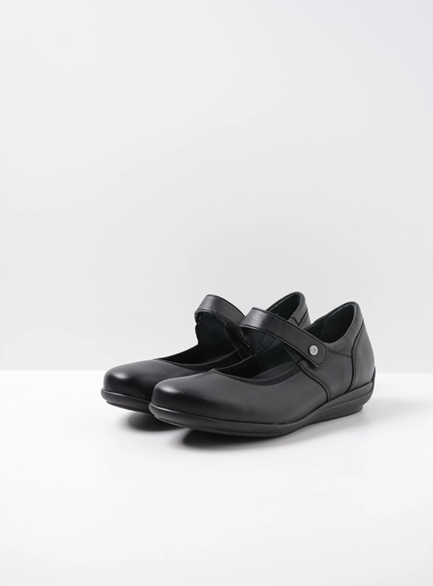 Comfy retro velcro mary jane shoes deals