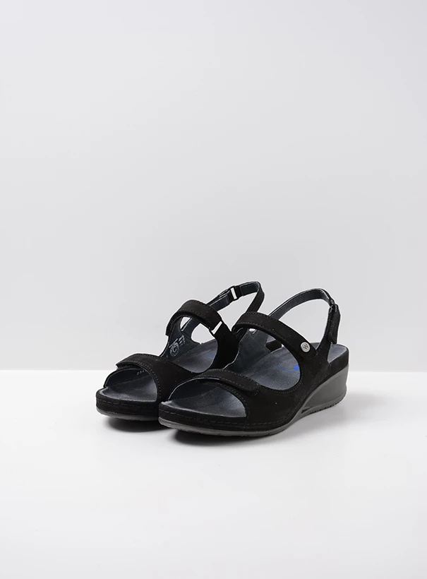 wolky sandals 00425 shallow 10000 black nubuck front