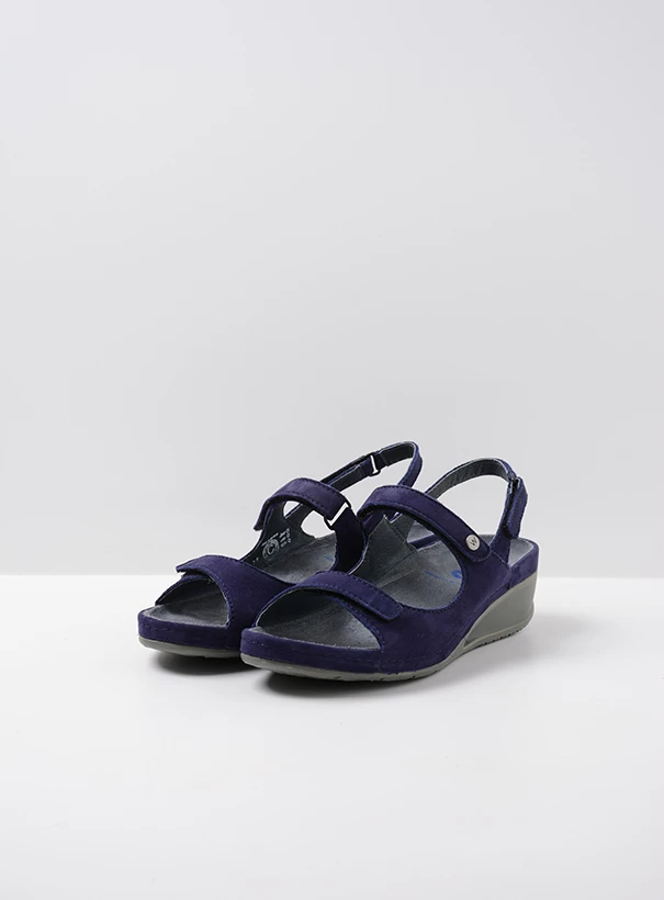 wolky sandals 00425 shallow 10600 purple nubuck front