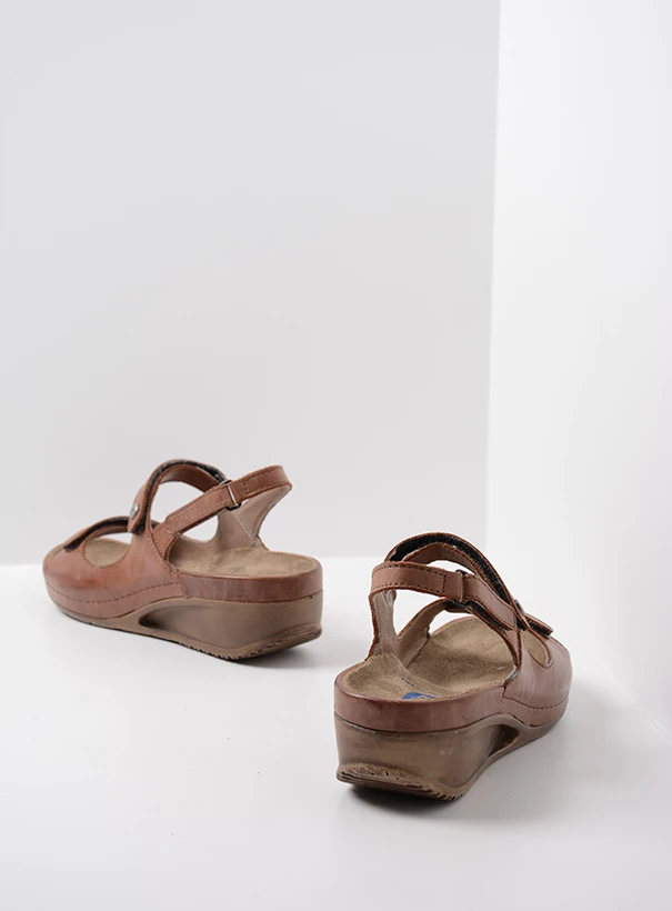 wolky sandals 00425 shallow 30310 brown leather back