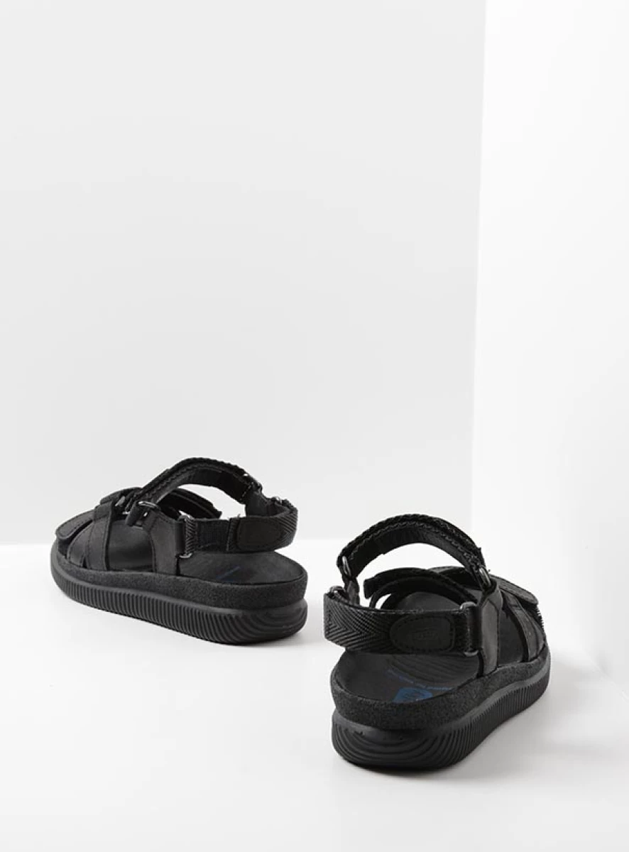 Action flip best sale flops