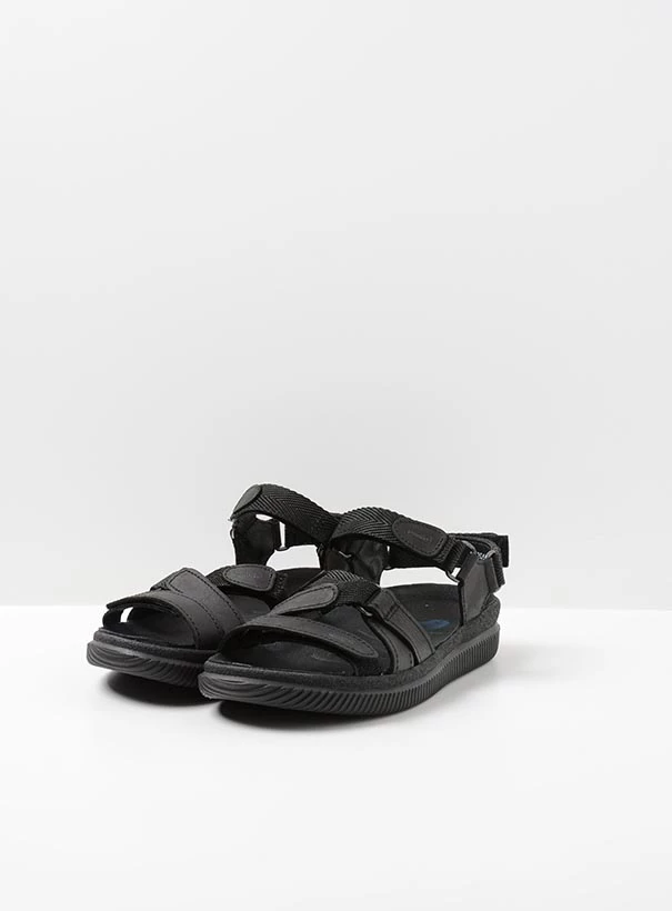 wolky sandals 00720 action lady 50000 black greased leather front