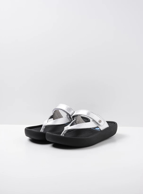 wolky sandals 00821 peace 31130 silver leather front