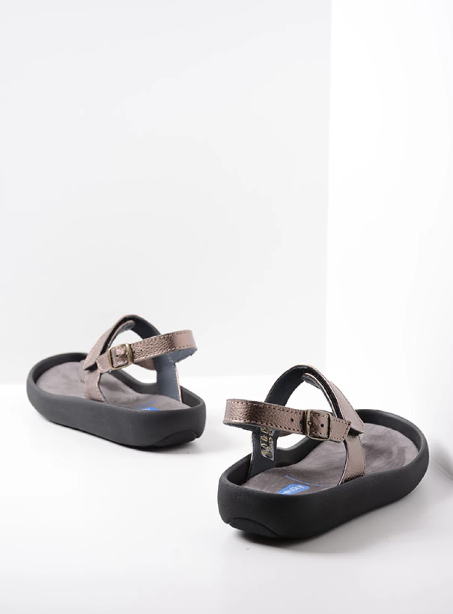 Bronze flip flop sandals outlet