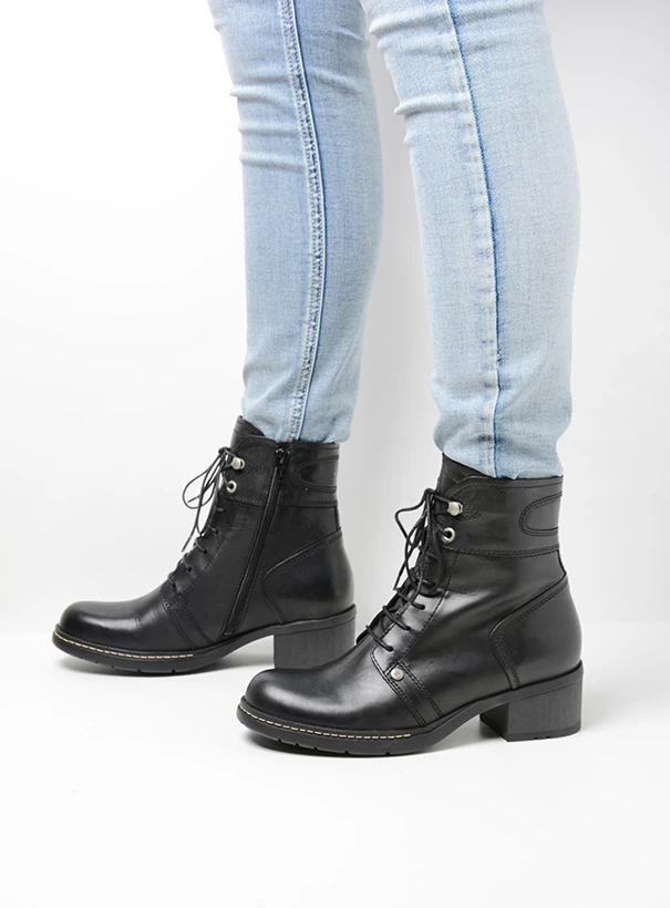 wolky biker boots 01260 red deer 30000 black leather detail