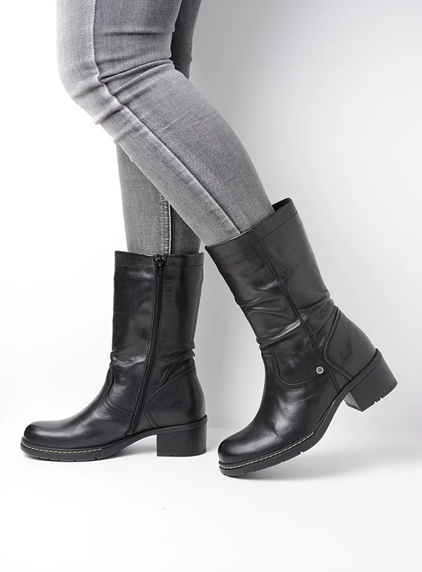 wolky mid calf boots 01261 edmonton 30000 black leather detail