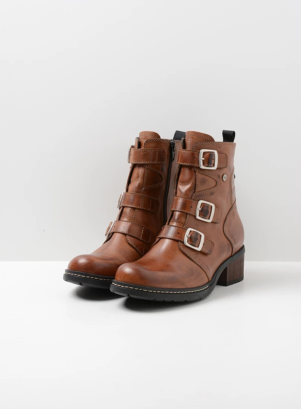 wolky biker boots 01268 canmore 37430 cognac leather front