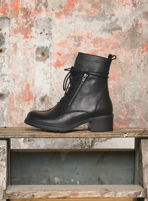 wolky biker boots 01273 rimbley 37000 black leather detail