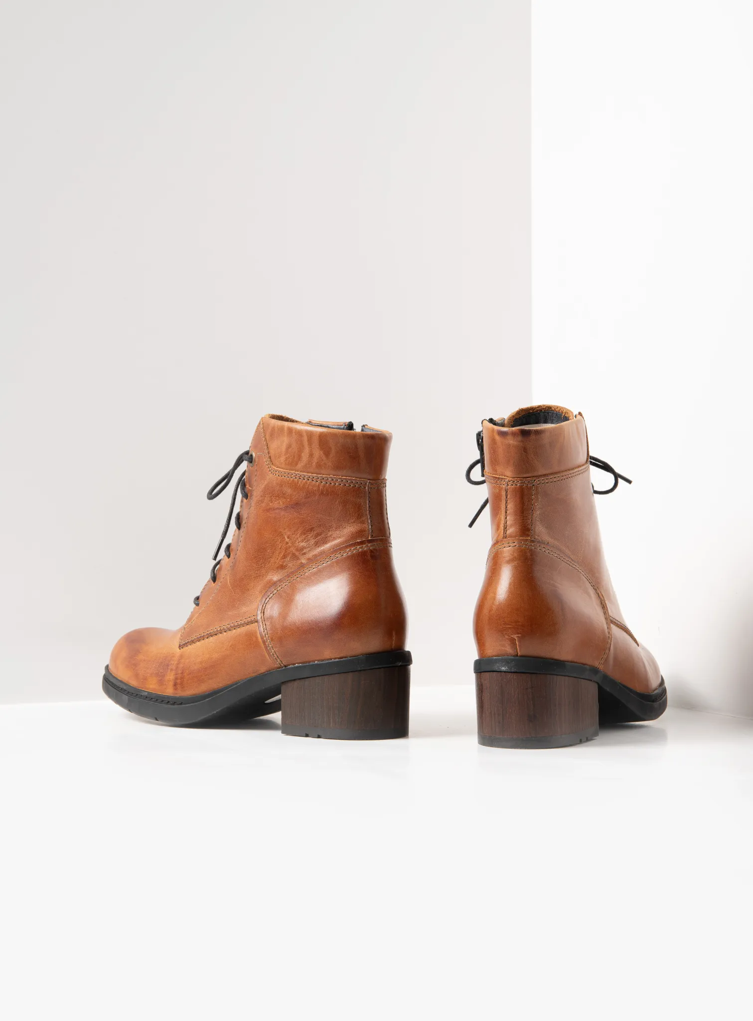 Wolky Edson - cognac leather Biker boots for women