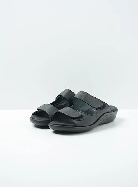 wolky sandals 01301 nepeta 30000 black leather front