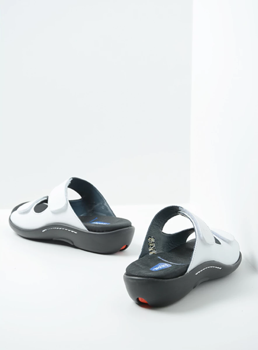 Buy your Wolky Nepeta white leather shoes online Wolky