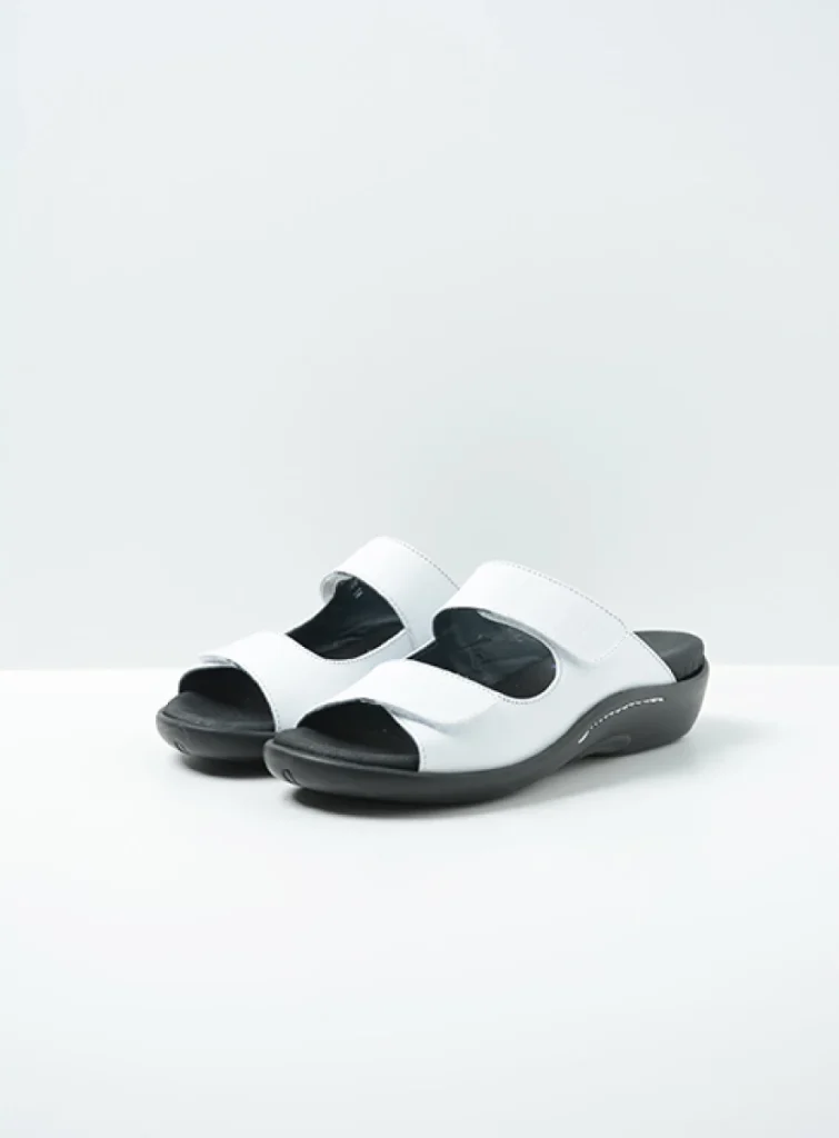 Buy your Wolky Nepeta white leather shoes online Wolky