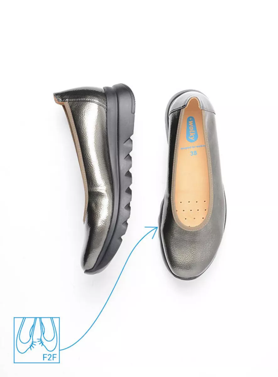 Buy your Wolky Snallerina F2F green patent biocare shoes online Wolky
