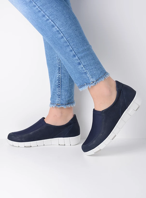 wolky comfort shoes 02453 salton 13870 blue summer nubuck detail