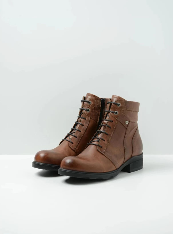 wolky biker boots 02629 center xw 30430 cognac leather front