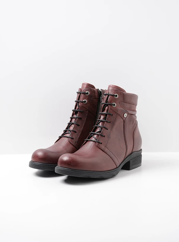 wolky biker boots 02629 center xw 30551 burgundy leather front