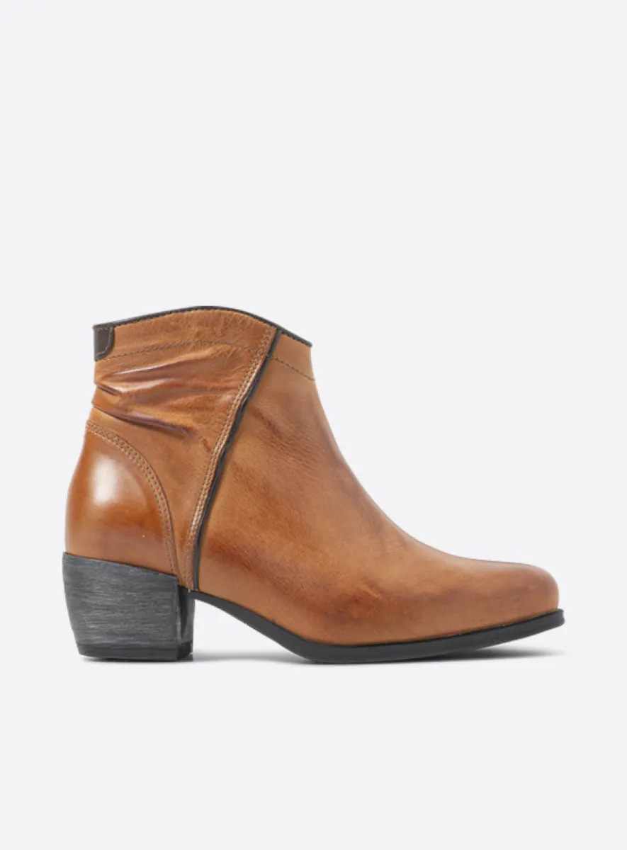 Wolky Montalba HV - cognac leather Ankle boots for women