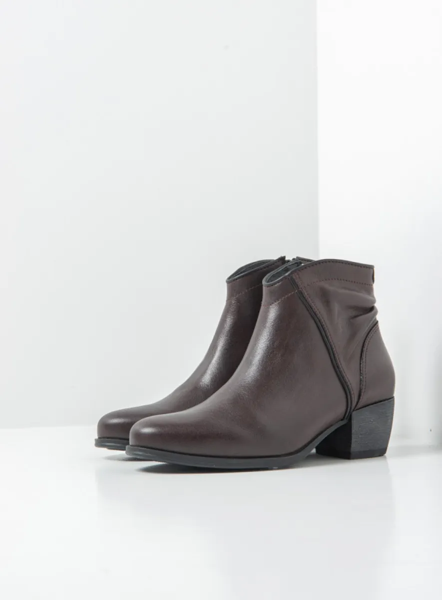 Wolky Montalba HV - burgundy leather Ankle boots for women