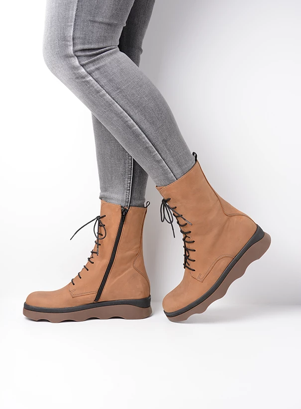 wolky boots 02980 mito 12430 cognac nubuck detail