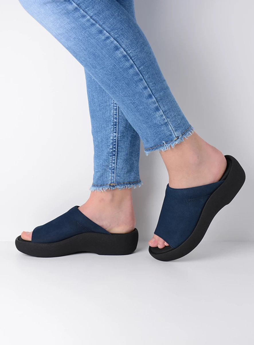 wolky sandals 03201 nassau 11820 denim nubuck detail