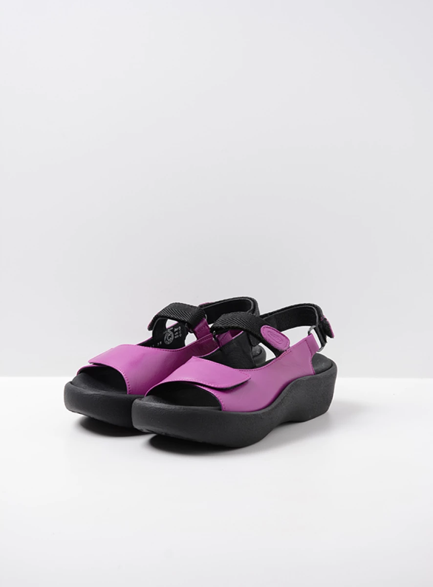 Buy your Wolky Jewel fuchsia leather shoes online Wolky