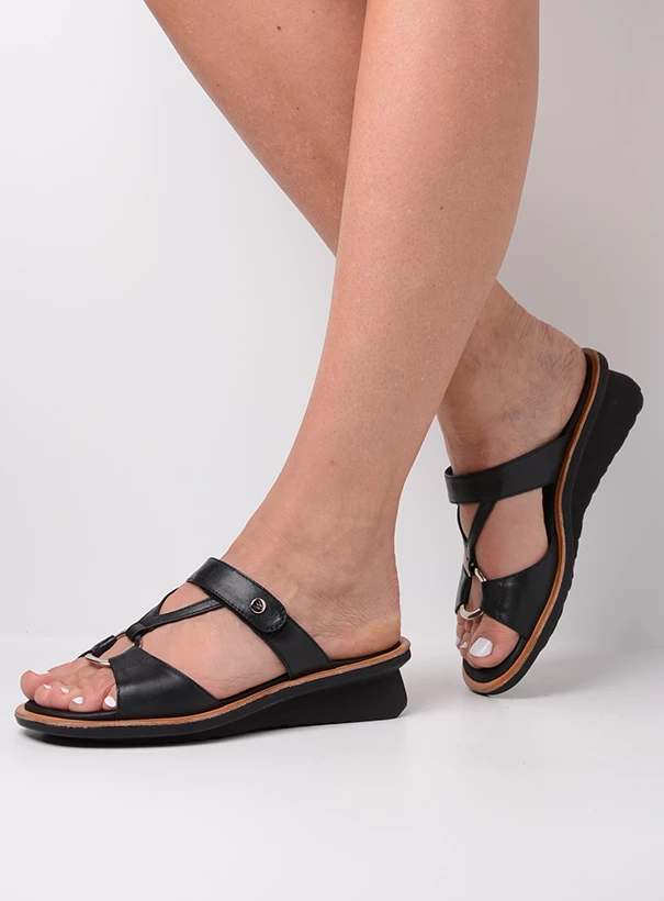 wolky sandals 03307 isa 21000 black leather detail
