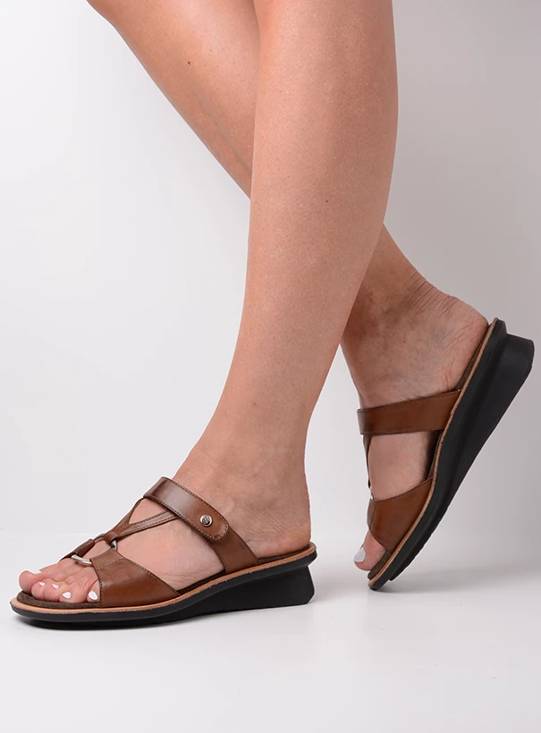 wolky sandals 03307 isa 21430 cognac leather detail