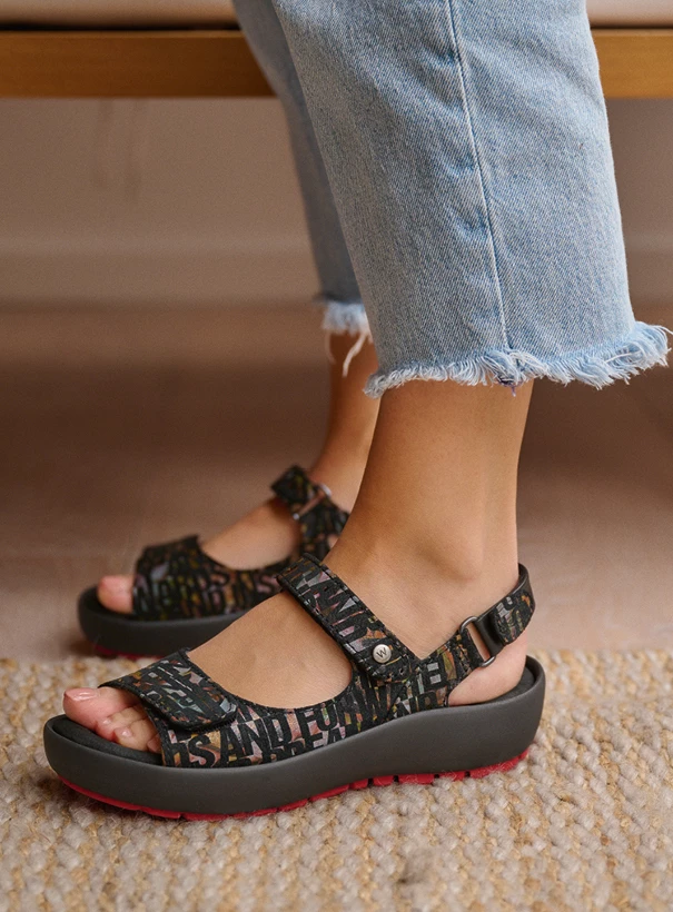 wolky sandals 03325 rio 41000 black suede detail