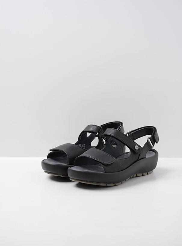 wolky sandals 03333 brasilia 35000 black leather front