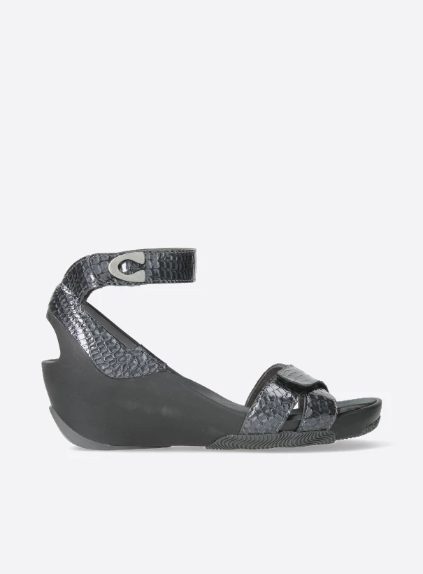 wolky sandals 03776 era 67210 anthracite crocolook patent leather