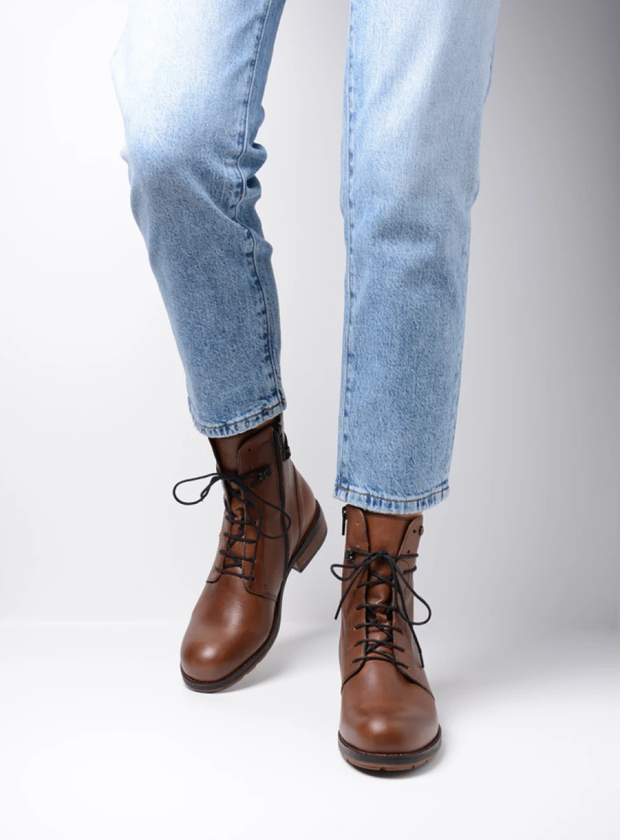 Murray cognac leather