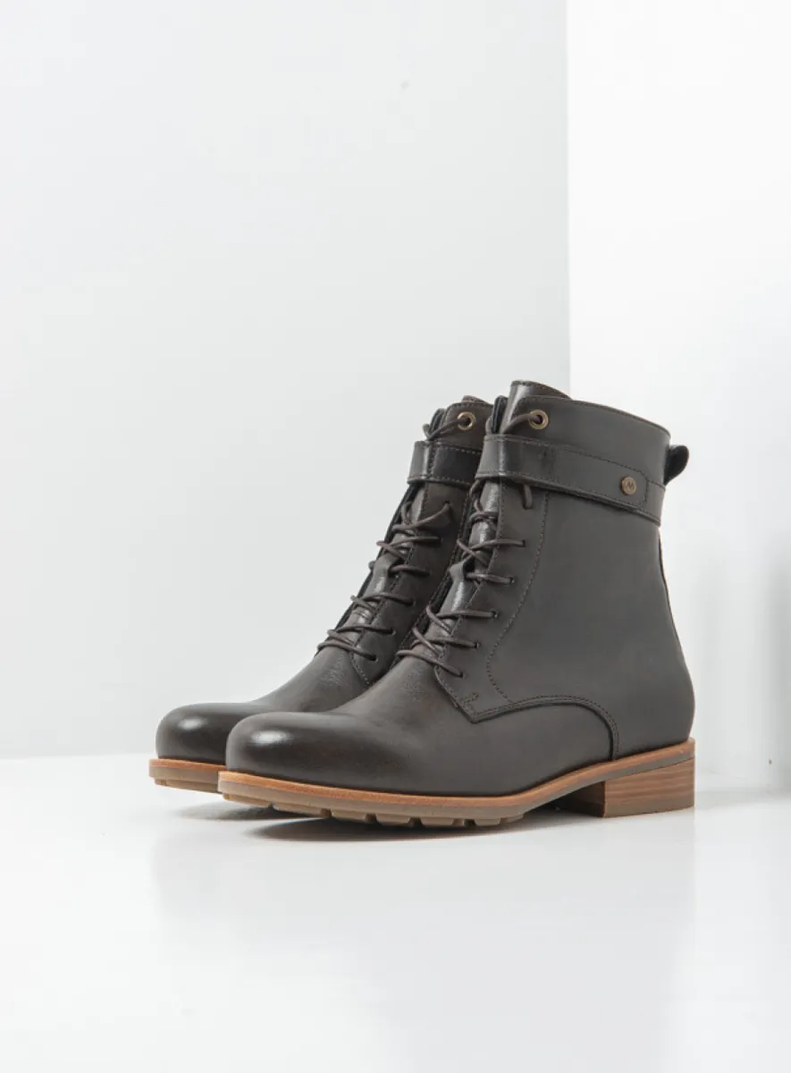 Wolky Sutton - brown leather Biker boots for women