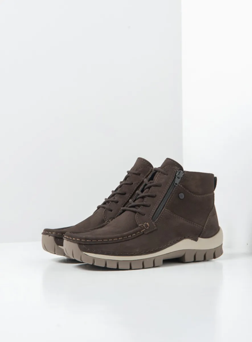 Wolky Boost - brown nubuck Lace up boots for women