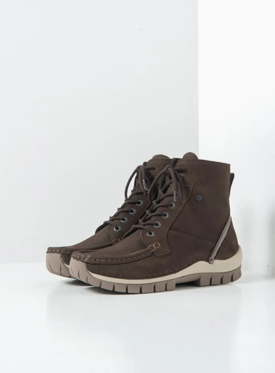 Wolky Vibe - brown nubuck Lace up boots for women