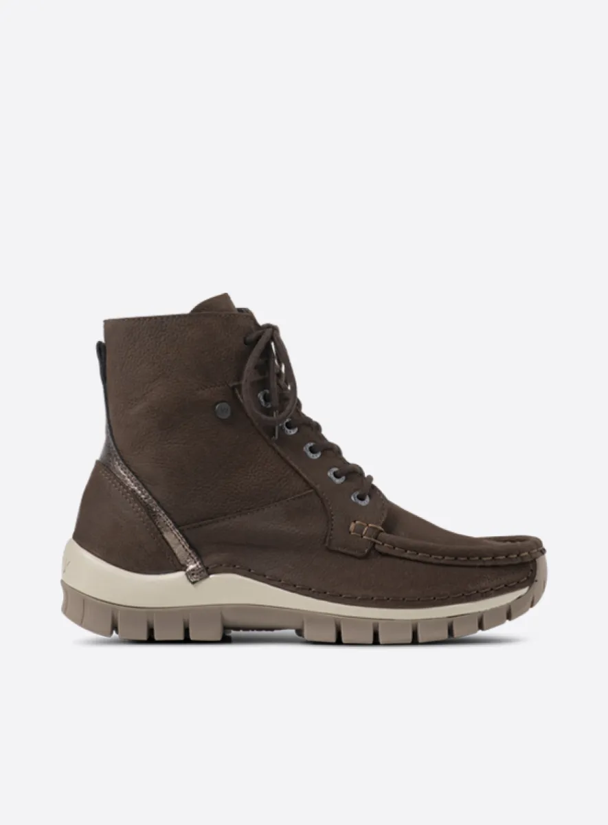 Wolky Vibe - brown nubuck Lace up boots for women