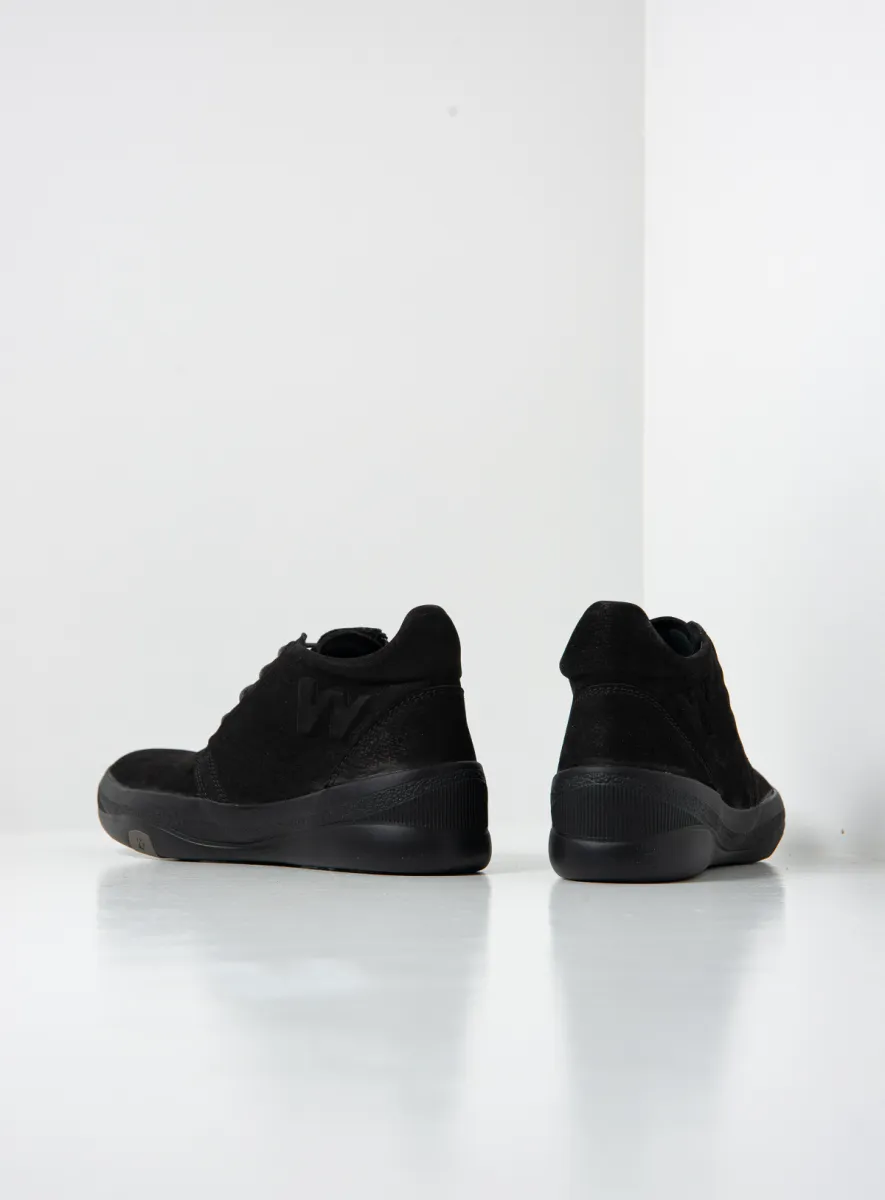 Wolky Fuse - black nubuck Lace up shoes for women
