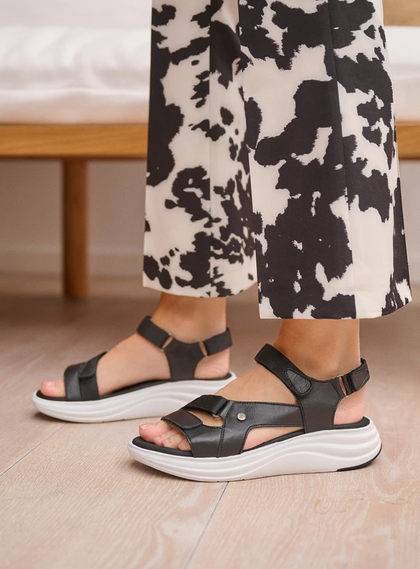 wolky sandals 05650 cirro 30010 black white leather detail