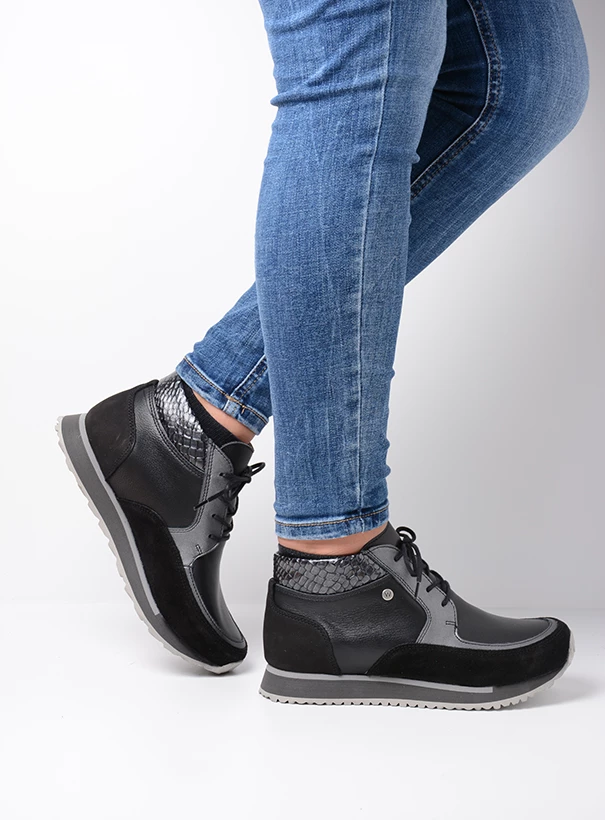 wolky high lace up shoes 05802 e boot 90001 black combi leather detail