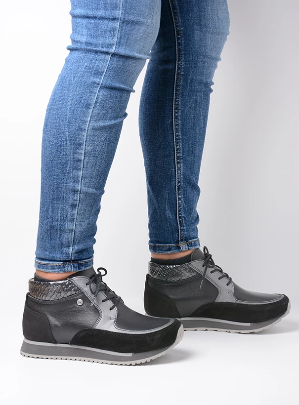wolky high lace up shoes 05802 e boot 90001 black combi leather sfeer