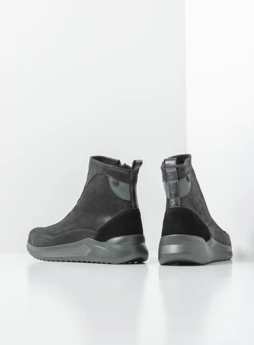 Wolky Trainers 05828 e-Stride S2F 36000 black effect leather