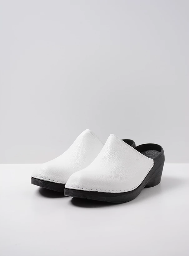 wolky clogs 06075 pro clog 70100 white leather front