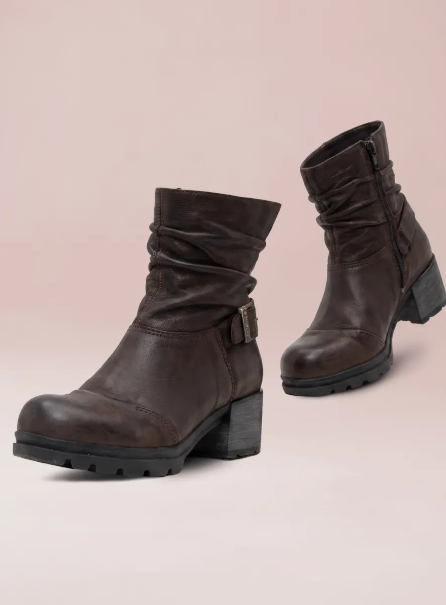 Wolky Troy - brown nubuck Boots for women