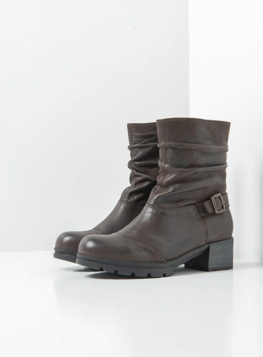Wolky Troy - brown nubuck Boots for women