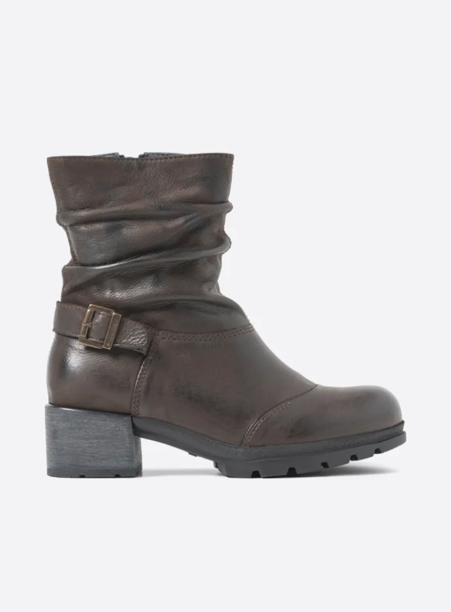 Wolky Troy - brown nubuck Boots for women