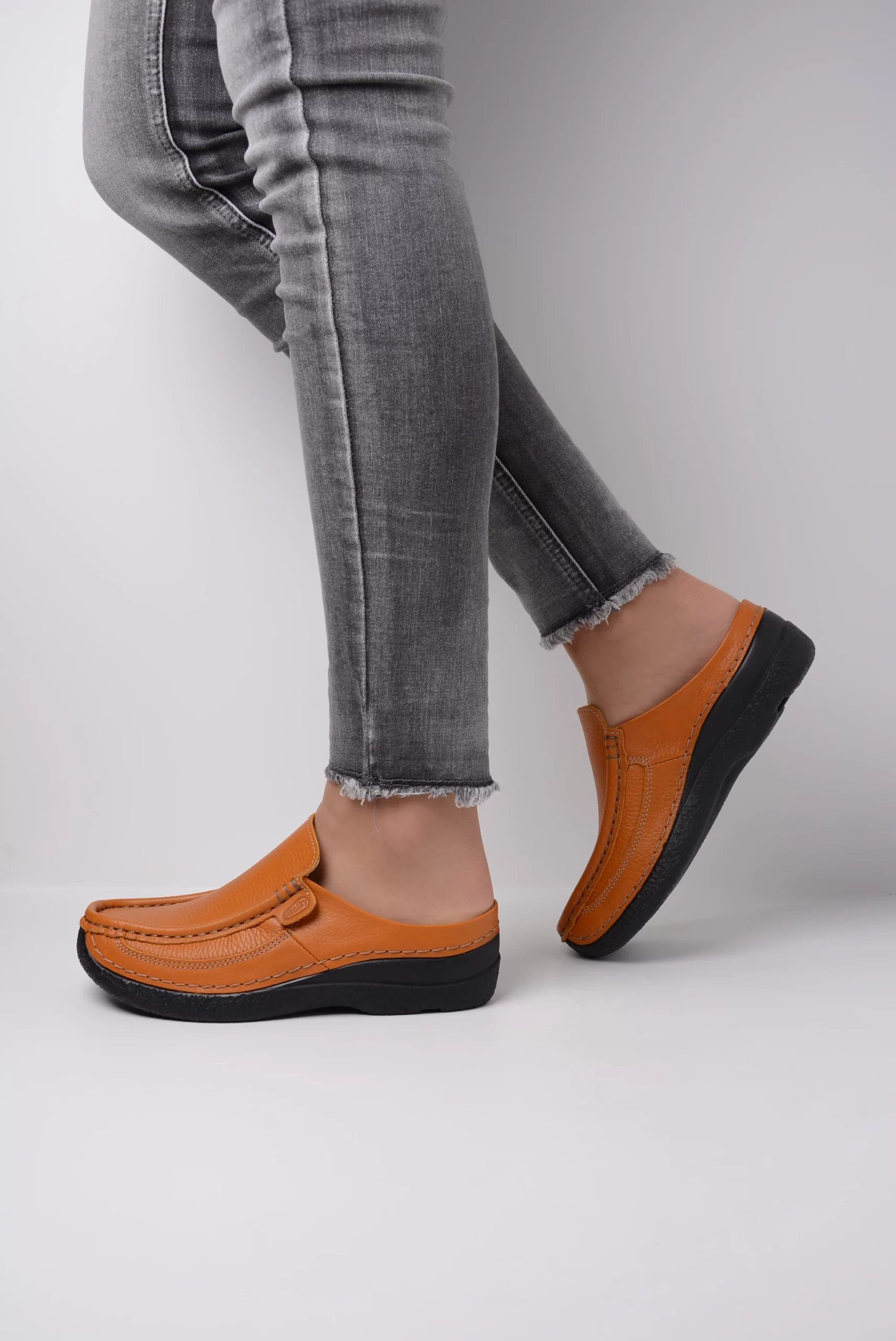Conventie Vrijgekomen Kers Buy your Wolky Roll Slide - ochre leather shoes online - Wolky