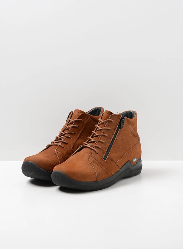 wolky high lace up shoes 06606 why 11430 cognac nubuck front