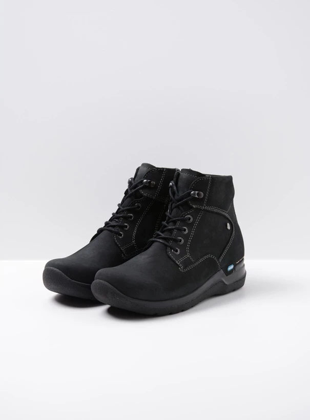wolky high lace up shoes 06612 whynot 16000 black nubuck front