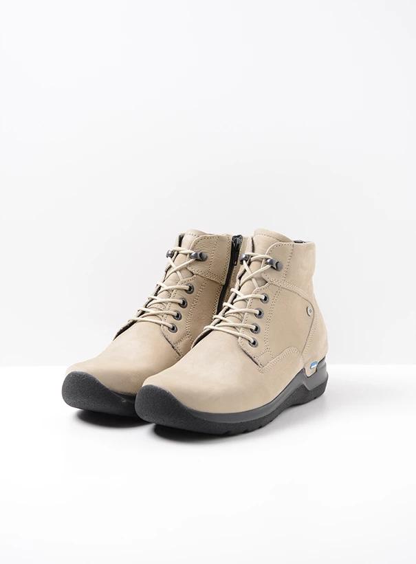 wolky high lace up shoes 06616 whynot hv 10125 safari nubuck front