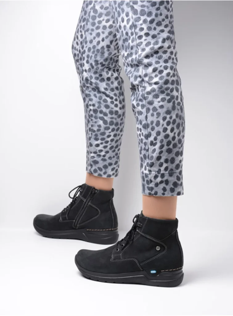 Buy your Wolky Whynot HV black nubuck shoes online Wolky